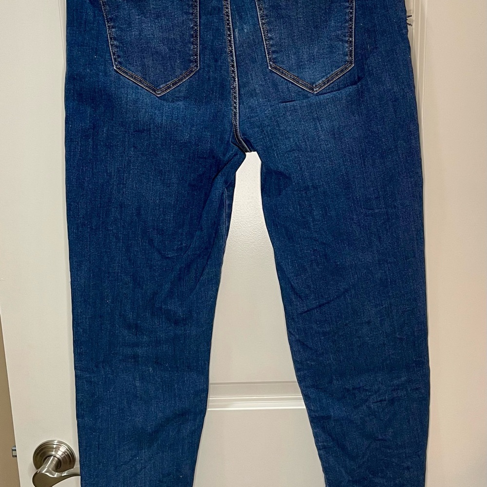 Liverpool LVPL “Collette” Jeans with Grommet Details Raw Hem Size 12 - Picture 7 of 9